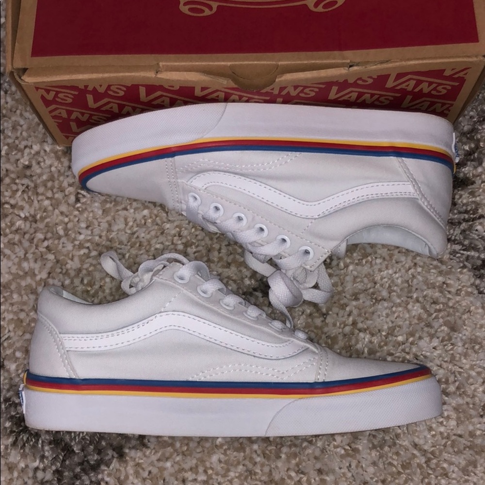 Old school 🌈 Vans